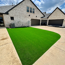 Driveway-Divider-Turf-Installation-in-Celina-Texas 2